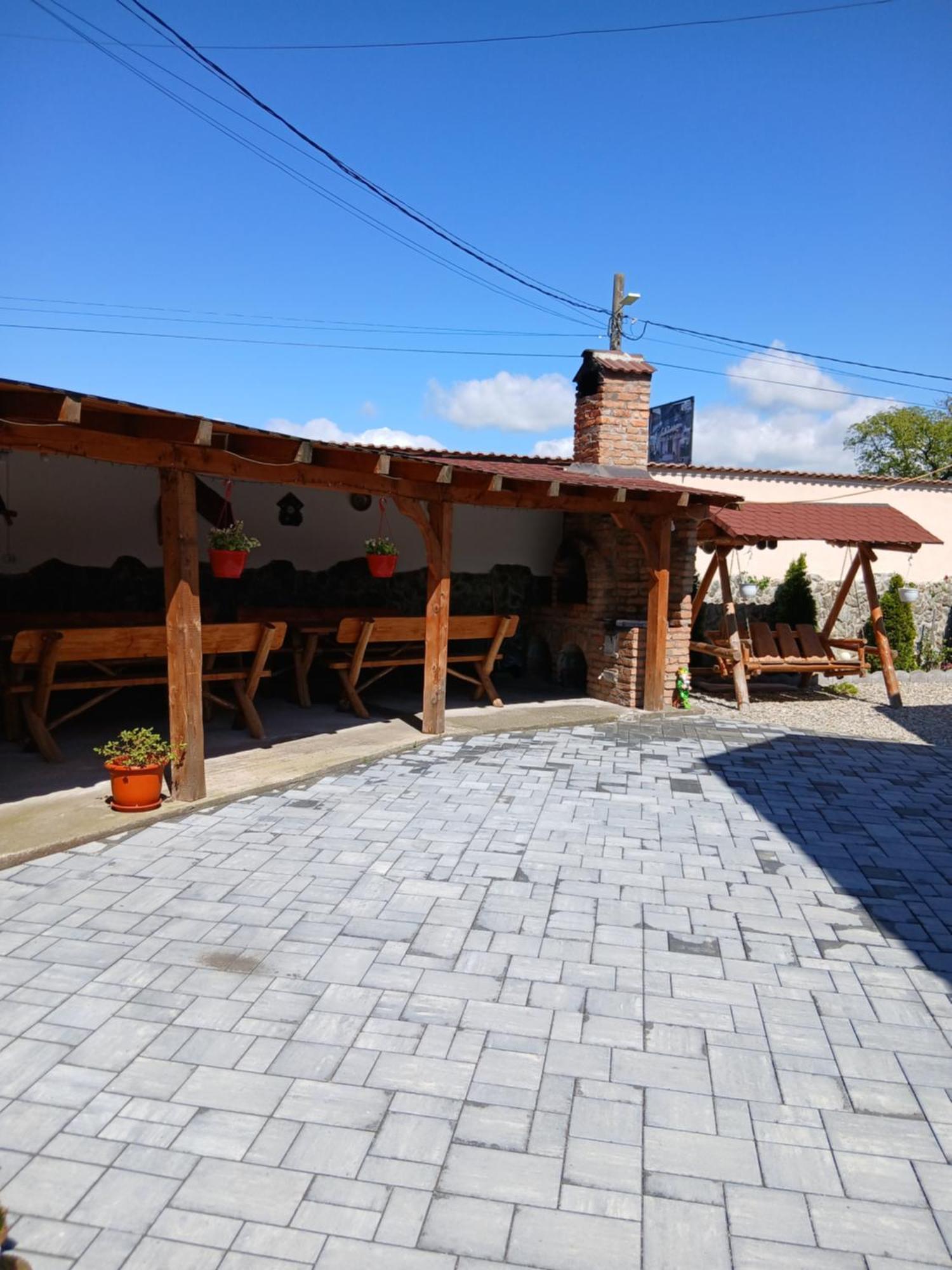 Casa Loredana Cîrţişoara Exteriör bild